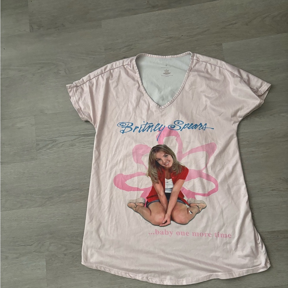 AnOldBrittneySpearsIt’sASizeSmallbutIfYouHaveABigBootyNoForYou